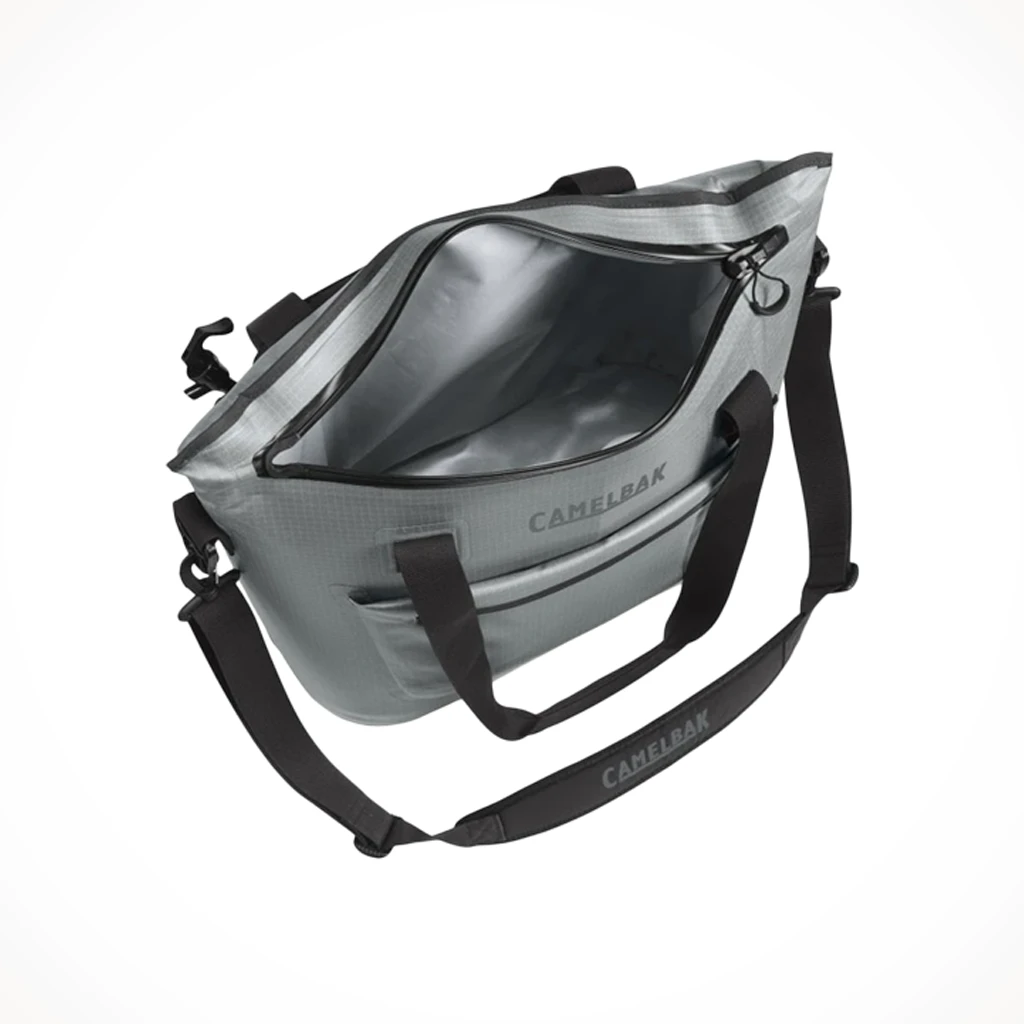 Camelbak ChillBak™ Cube 18 Soft Cooler With Fusion™ 3L Group Reservoir 3 Camelbak ChillBak™ Cube 18 Soft Cooler With Fusion™ 3L Group Reservoir - Image 3